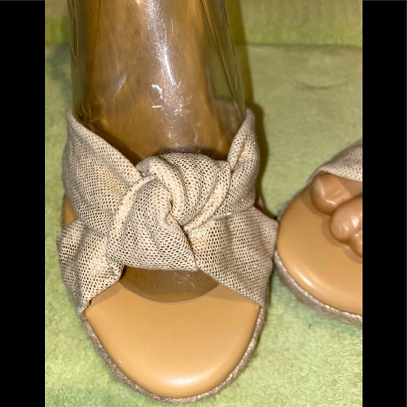 NINE WEST GOLD ESPADRILLE WEDGED OPEN TOE SANDALS - Picture 10 of 12